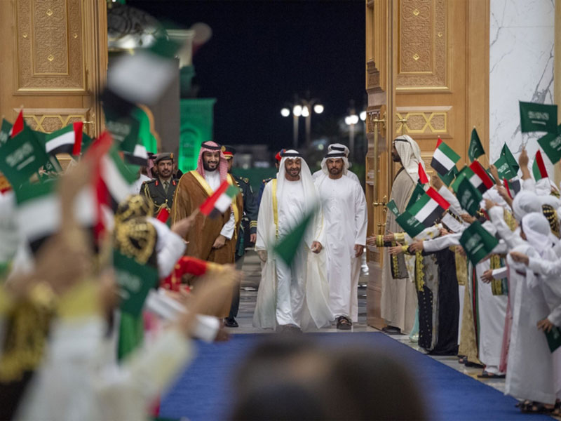 صور من زيارة محمد بن سلمان لبلده الثاني الإمارات